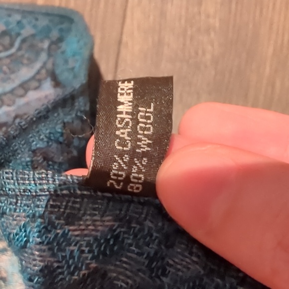 Wool blanket scarf - Picture 4 of 4